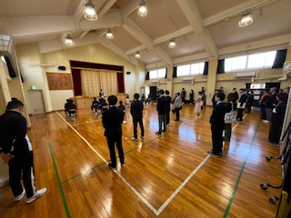 どっちが多い？