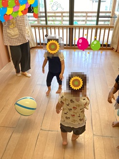 風船遊びを楽しみました(*^^*)