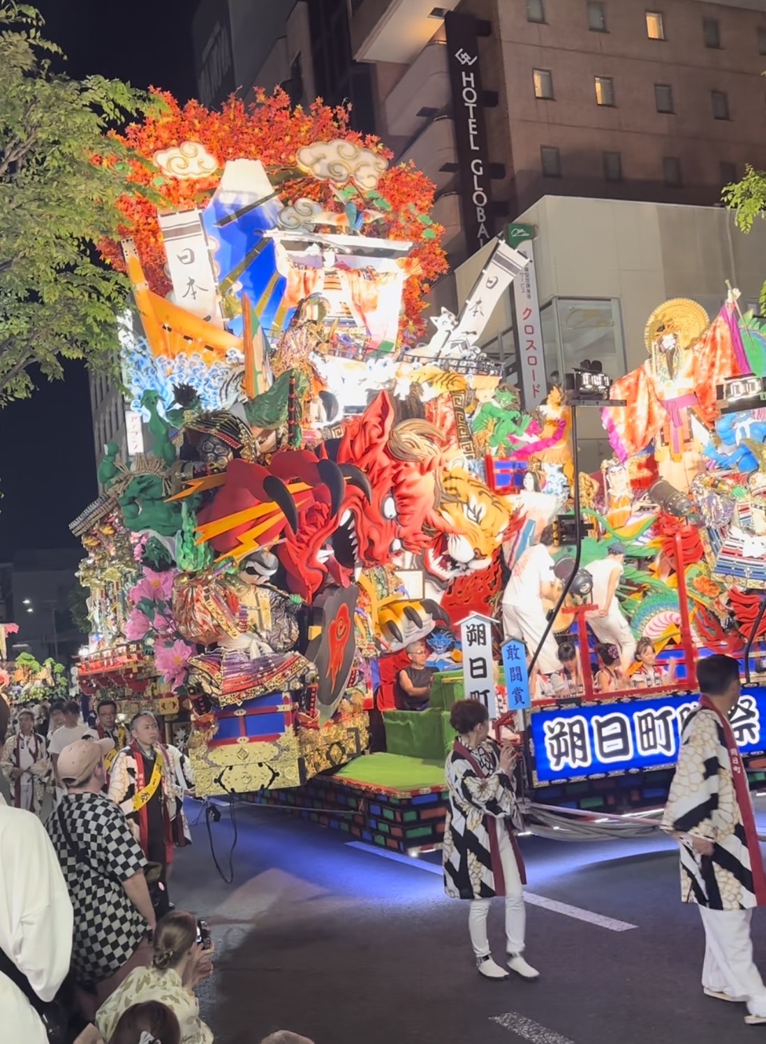 八戸三社大祭　この山車のデザインをしたのは･･･‼