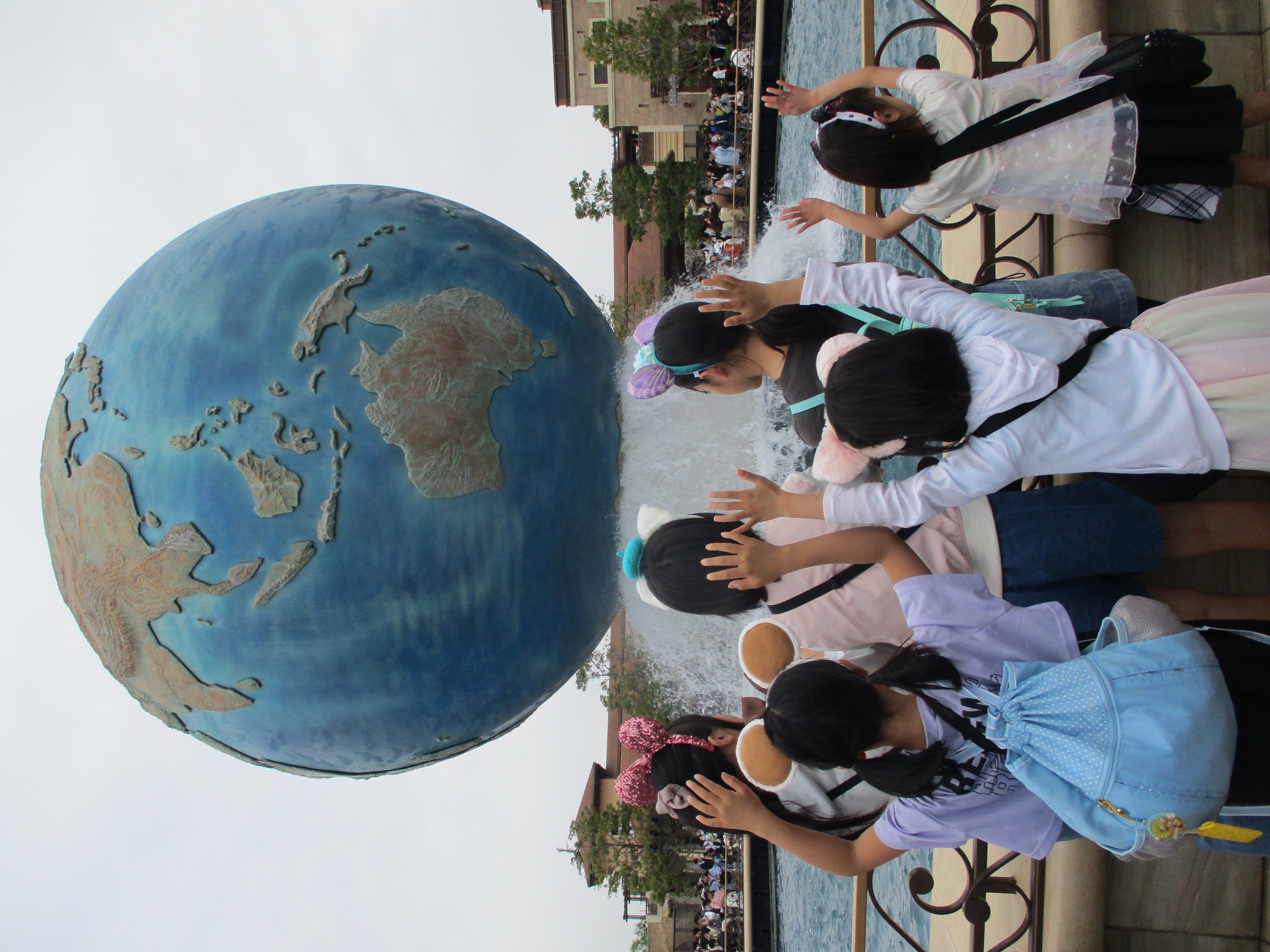 ディズニーランドへ行ったよ♪