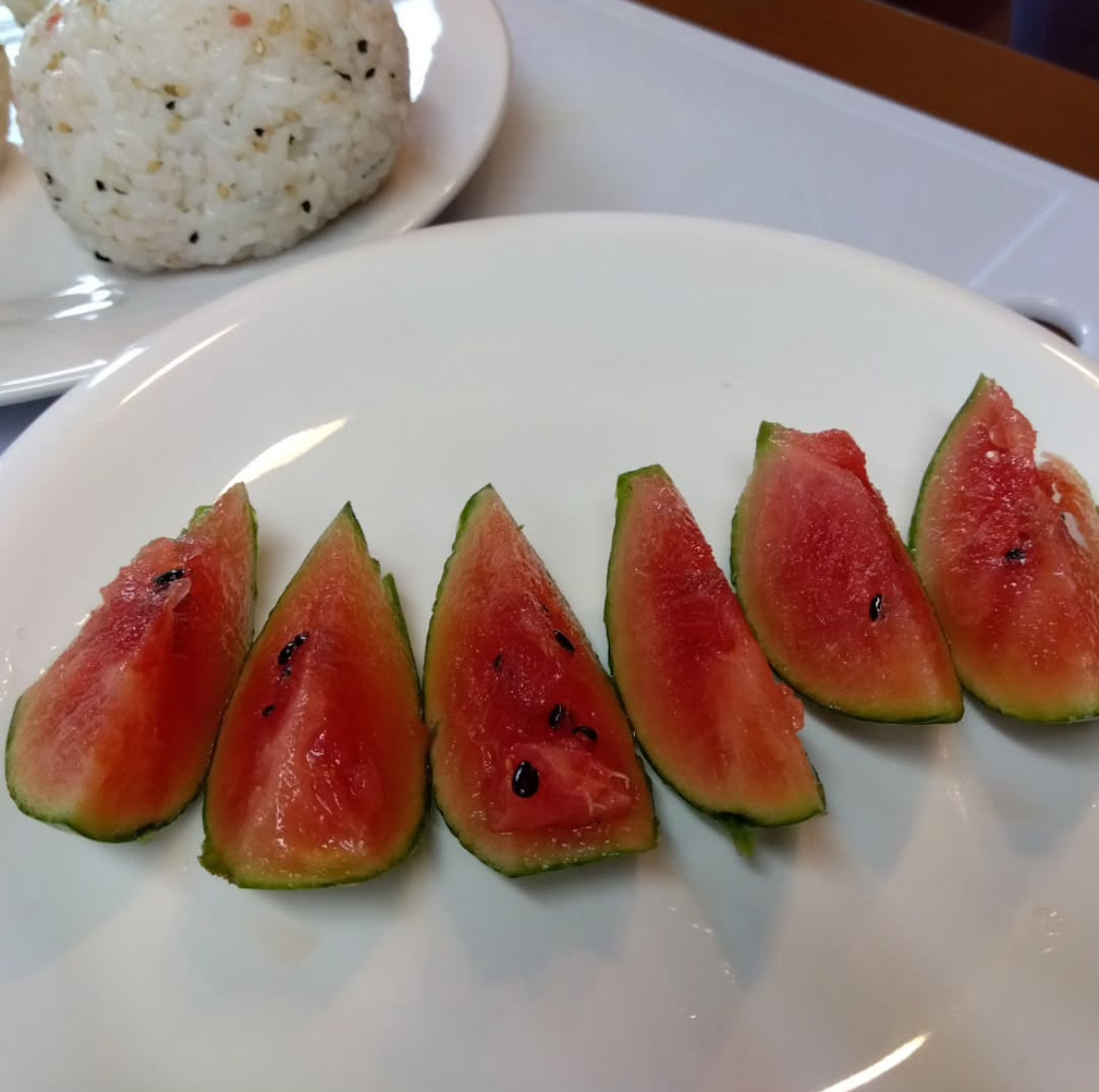小玉過ぎるスイカ