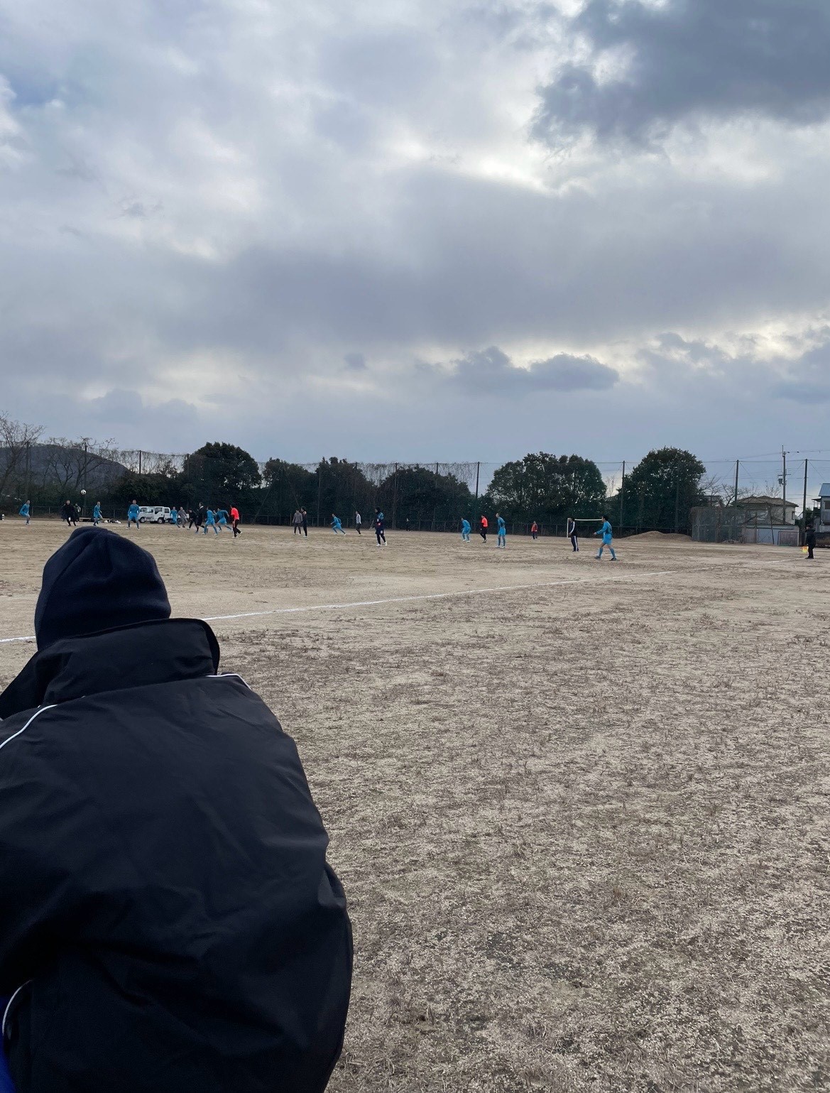 寒空の下のサッカー大会