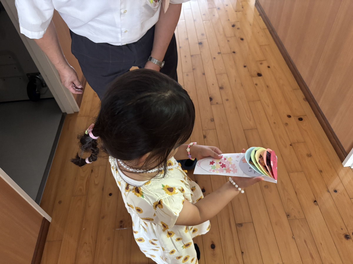 父の日に園長先生へプレゼントを渡しました☆